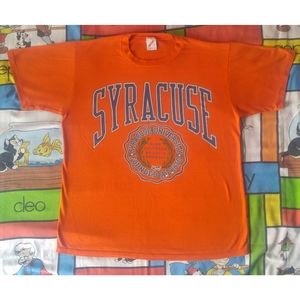 Vintage Syracuse University crest T-shirt size XL